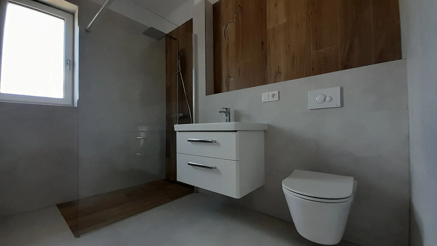 Dokončená moderní koupelna